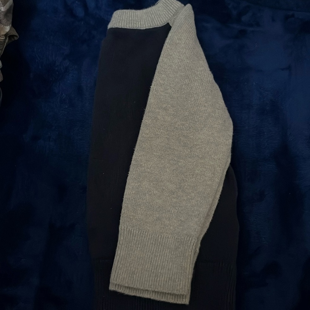 Gap 12-18 months sweater